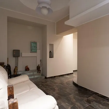 White With Private Terrace By Rent All شقة