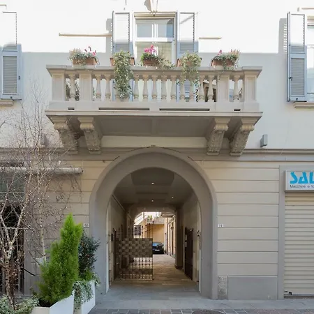 White With Private Terrace By Rent All شقة