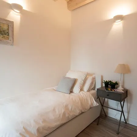 White With Private Terrace By Rent All * Como