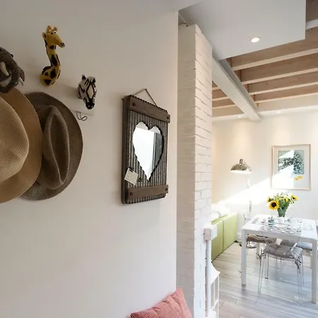 Apartment White With Private Terrace By Rent All Como