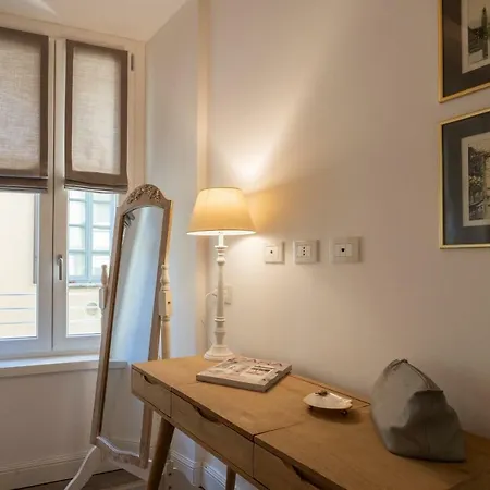 White With Private Terrace By Rent All Apartment