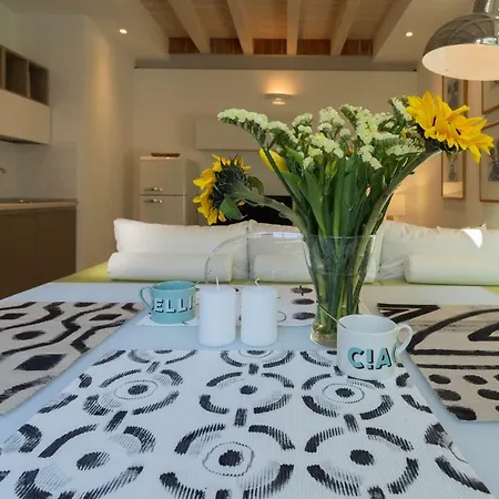 White With Private Terrace By Rent All Apartment *